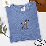Blue Jean Comfort Colors T-shirt embroidered with a standing liver and white German shorthaired pointer in a tan collar